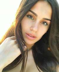 Erdemli Bayan Escort Hizmeti: Seninle Gökyüzünde Dans