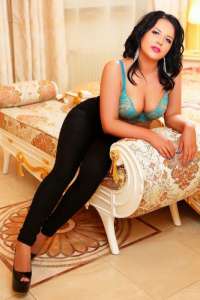 Yenişehir Escort Bayan: Zarif ve Seksi Partnerinizi Tanıyın
